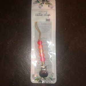 Ryan and Rose Quinn Limited Edition Clip